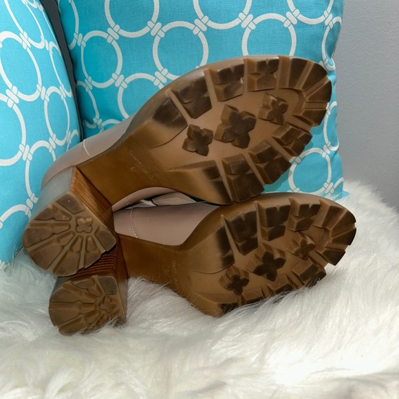 Charles David Gambit Dark Nude Leather Pull On Platform Booties Sz 9 - Picture 10 of 12